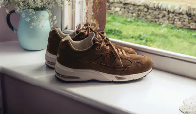 New Balance Made in UK 991V1 Luxe Suede m2.png