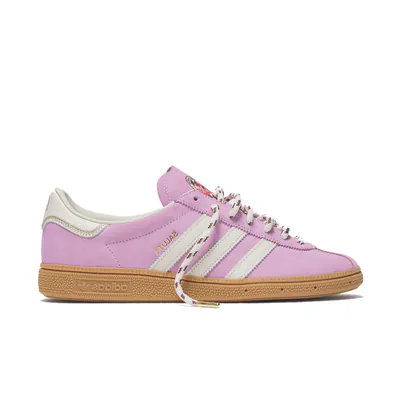bstn-x-adidas-m-nchen-oktoberfest-pink-la3452-1.png