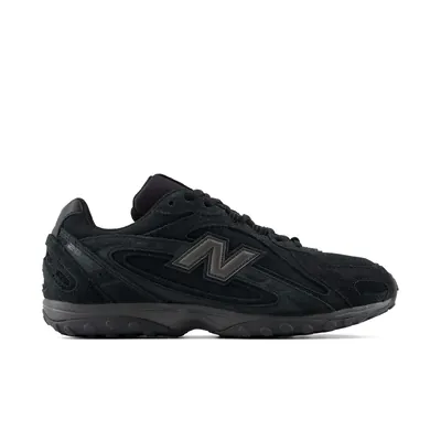 new-balance-204l-triple-black-u204l5yb-1.png