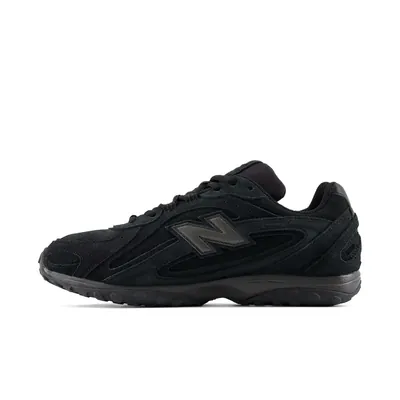 new-balance-204l-triple-black-u204l5yb-3.png