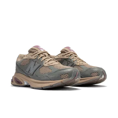 the-whitaker-group-x-new-balance-2010-ostrich-u2010gr1-2.png