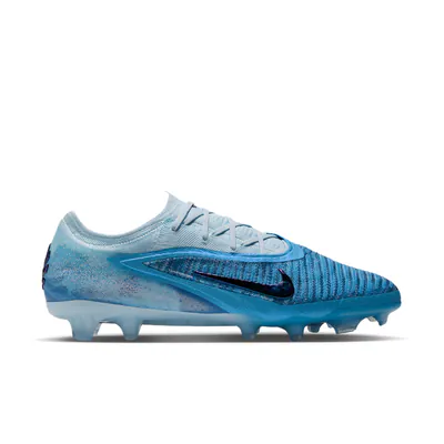 erling-haaland-x-nike-phantom-6-elite-low-glacier-blue-hq2332-401-1.png