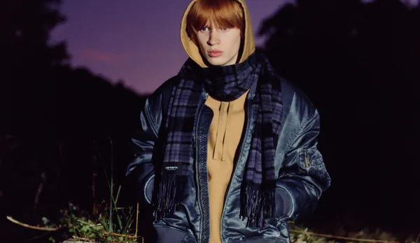 Carhartt WIP Pad It Out m2.png