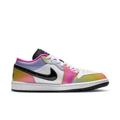 nike-air-jordan-1-low-se-lola-bunny-ix6038-100-3.png