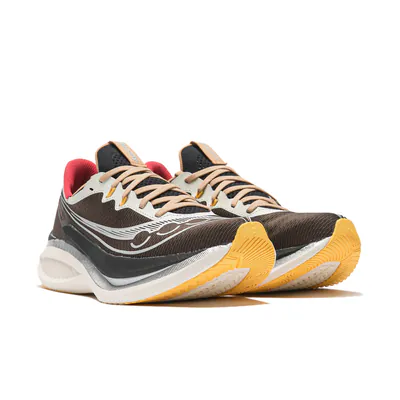 highsnobiety-x-saucony-endorphin-pro-5-coffee-s101940-1001-2.png