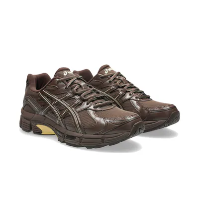 emmi-x-asics-gel-stratus-mc-brown-storm-1203b257-200-2.png