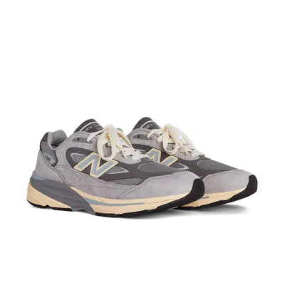 new-balance-990v7-made-in-usa-kool-grey-u990gr7-2.png