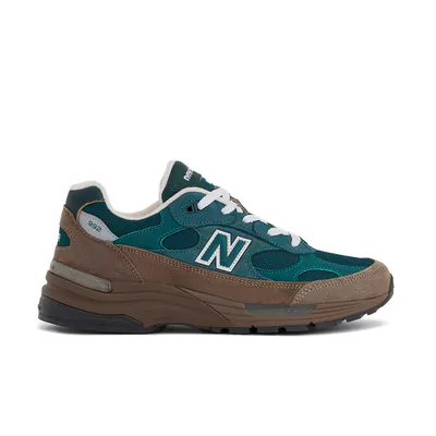 new-balance-992-made-in-usa-medusa-green-u992bb-1.png