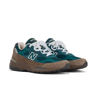 new-balance-992-made-in-usa-medusa-green-u992bb-2.png