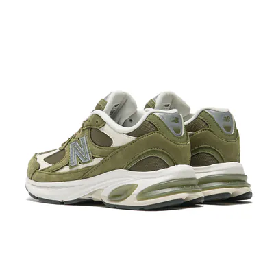new-balance-2010-sport-green-u20103to-4.png