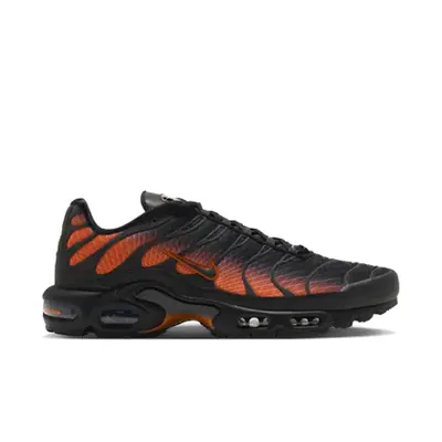 nike-air-max-plus-glasgow-ix7920-001-1.png